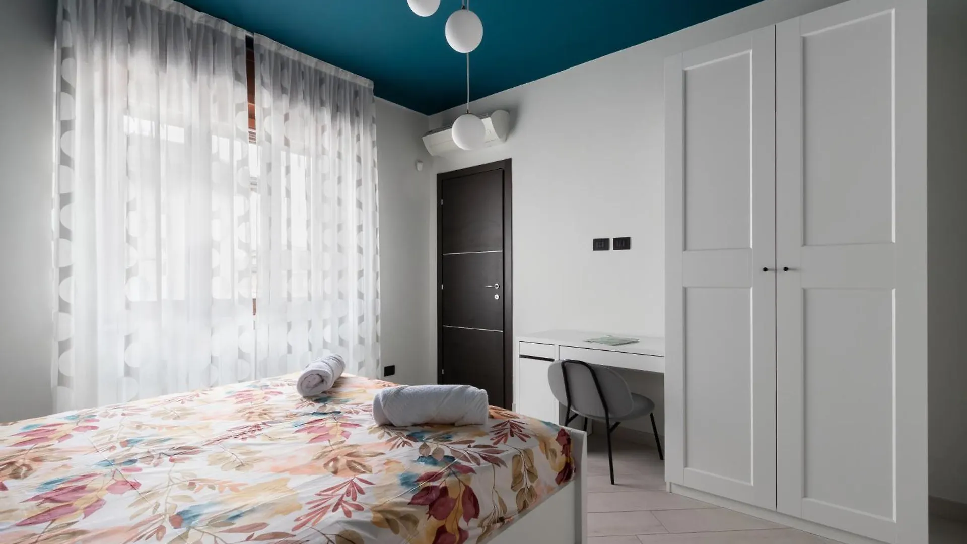 Tommaseo2 Rho Fiera Apartment 0*,  Italy